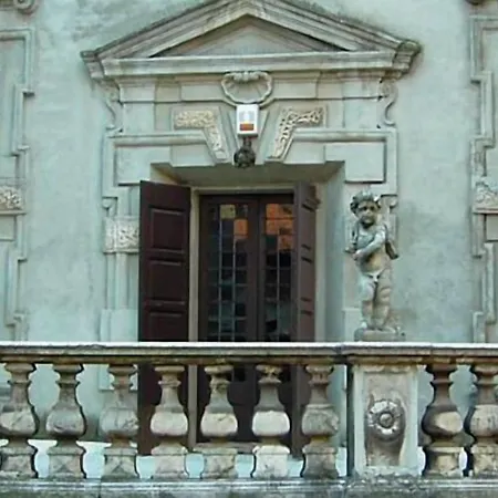 Palazzo Arrivabene Bed & Breakfast Mantua