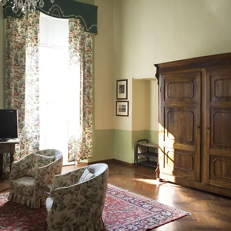 Palazzo Arrivabene Bed & Breakfast 4*